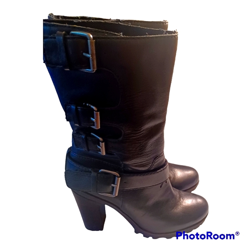 ✨️ Nine West Leather boots 👢